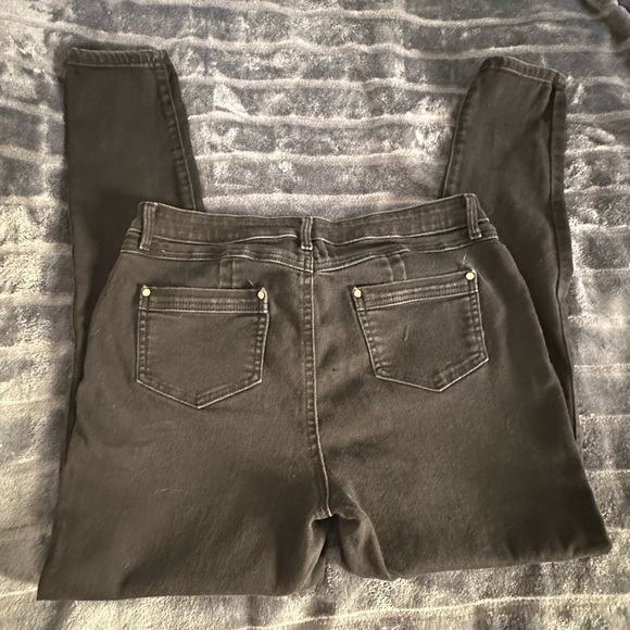 Black skinny jeans - Picture 3 of 3